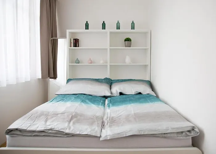 Daire Stylish 1-bedroom By Rochusmarkt Walk To The Center Viyana
