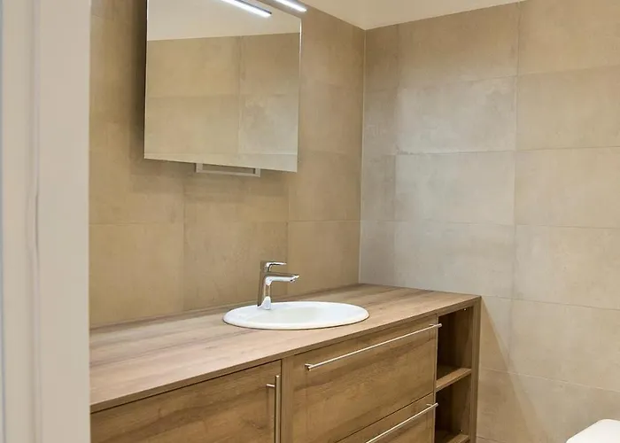 Stylish 1-bedroom By Rochusmarkt Walk To The Center Daire Viyana